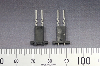 磁卡･纸币用磁头　素子固持器　【PPS 嵌件成形】